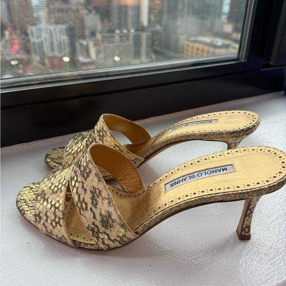 Manolo Blahnik gold snake sandals, never worn size 11 /41 - Picture 1 of 5
